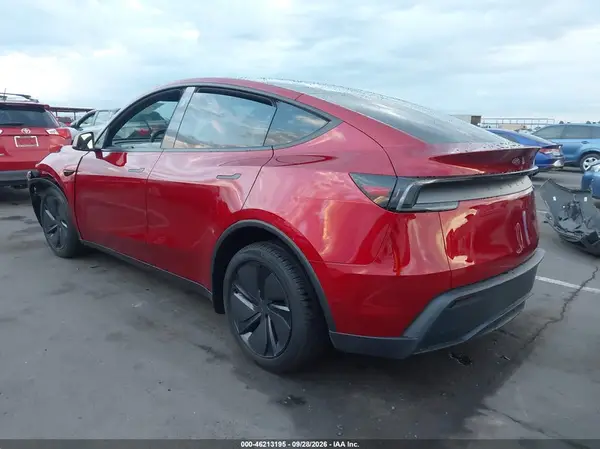 7SAYGDED7TA762670 — 2026 Tesla Model Y, фото 3 с аукциона IAAI, Передняя часть слева