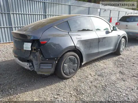 2026 Tesla Model Y VIN 7SAYGDEDXTA592336 фото 4