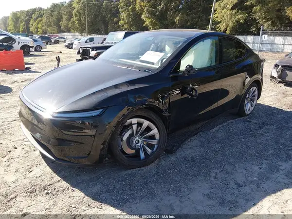7SAYGDEE3TA455781 — 2026 Tesla Model Y, фото 2 с аукциона IAAI, Передняя часть слева