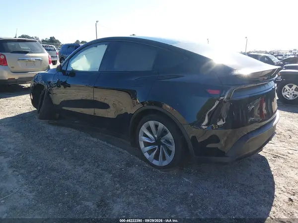 7SAYGDEE3TA455781 — 2026 Tesla Model Y, фото 3 с аукциона IAAI, Передняя часть слева