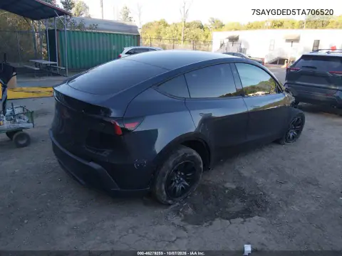 2026 Tesla Model Y Premium Rear-Wheel Drive/Rear-Wheel Drive VIN 7SAYGDED5TA706520 фото 4