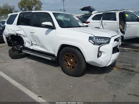 JTEBU5JR3G5294221 — 2016 Toyota 4RUNNER SR5 Premium, Задняя часть справа (Right Rear), фото до ремонта