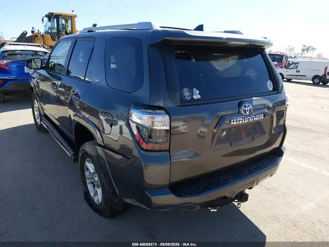 JTEBU5JR8H5432465 — 2017 Toyota 4RUNNER SR5 Premium, фото 3 с аукциона IAAI 30.09.2026, Правый бок