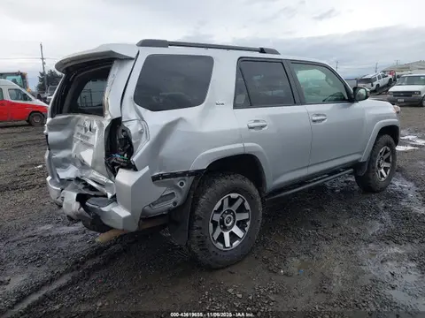 2015 Toyota 4RUNNER SR5 VIN JTEBU5JRXF5269895 фото 4
