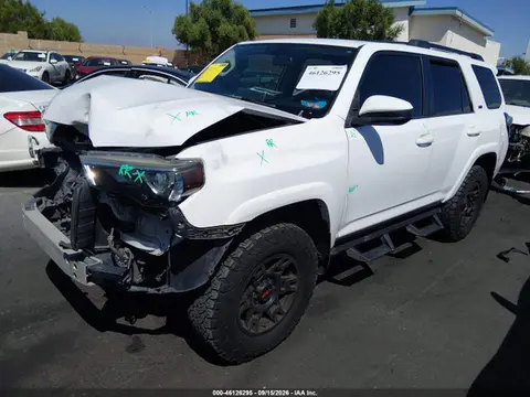 2016 Toyota 4RUNNER SR5 VIN JTEZU5JR8G5147360 фото 2