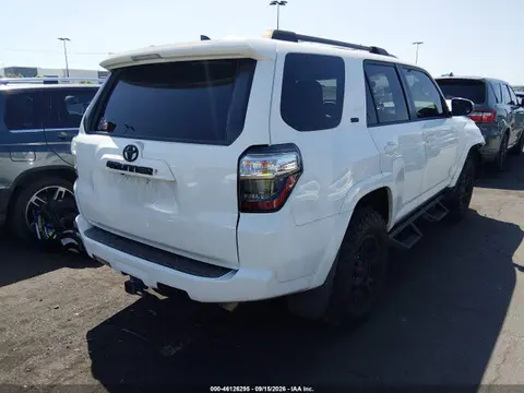 2016 Toyota 4RUNNER SR5 VIN JTEZU5JR8G5147360 фото 4
