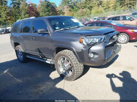 JTEBU5JR4G5303086 — 2016 Toyota 4RUNNER SR5, Передняя часть слева (Left Front), фото до ремонта