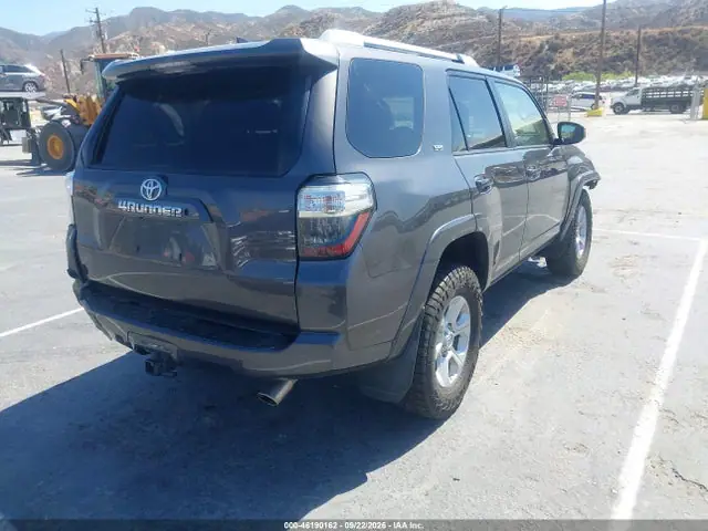 JTEZU5JR1H5152840 — 2017 Toyota 4RUNNER SR5, фото 4 с аукциона IAAI 14.10.2026, Передняя часть слева