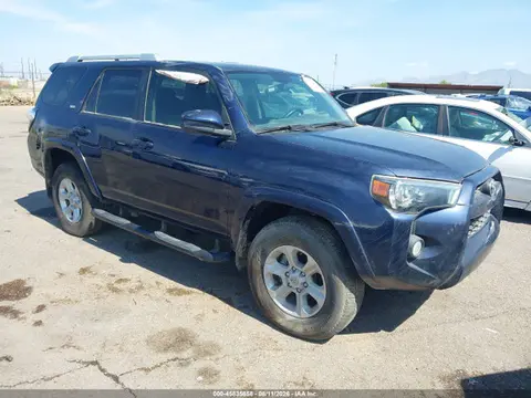 JTEBU5JR8J5594764 — 2018 Toyota 4RUNNER SR5, Угон (Theft), фото до ремонта