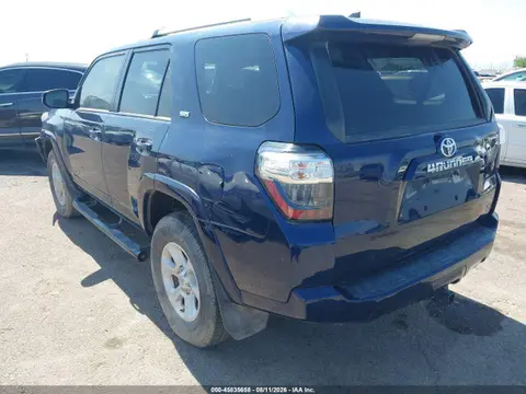 2018 Toyota 4RUNNER SR5 VIN JTEBU5JR8J5594764 фото 3