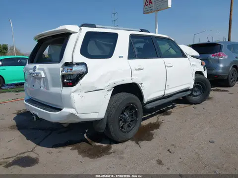 2019 Toyota 4RUNNER SR5 VIN JTEBU5JR9K5653662 фото 4