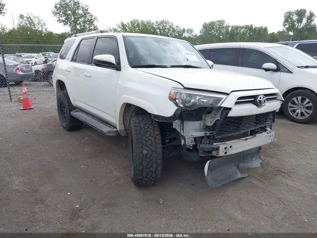 2021 Toyota 4RUNNER SR5 VIN JTEMU5JRXM5868821 фото 1