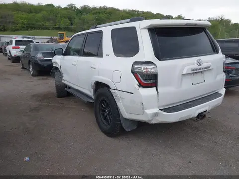 2021 Toyota 4RUNNER SR5 VIN JTEMU5JRXM5868821 фото 3
