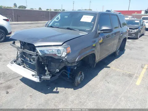 2022 Toyota 4RUNNER SR5 VIN JTEMU5JR0N6020734 фото 2