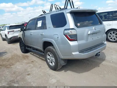 2022 Toyota 4RUNNER SR5 VIN JTEEU5JR7N5263712 фото 3