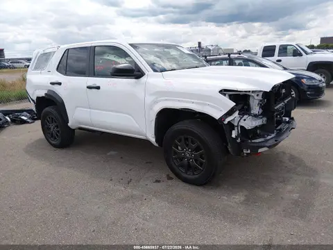 JTEVA5BR5S5068100 — 2025 Toyota 4RUNNER SR5, Передняя часть (Front End), фото до ремонта