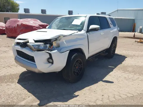 2018 Toyota 4runner Trd Off Road Premium VIN JTEBU5JR5J5530567 фото 2