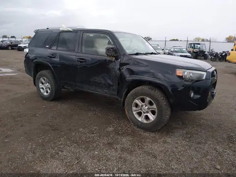JTEBU5JR1G5332674 — 2016 Toyota 4RUNNER, Правая сторона, фото до ремонта