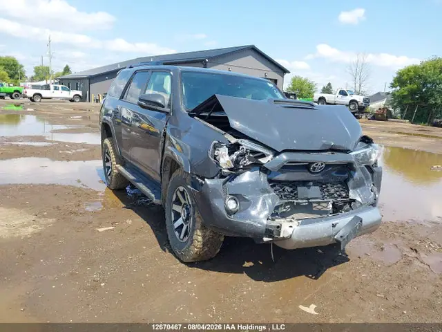 JTERU5JR7R6293181 — 2024 Toyota 4RUNNER, Передняя часть (Front), фото до ремонта