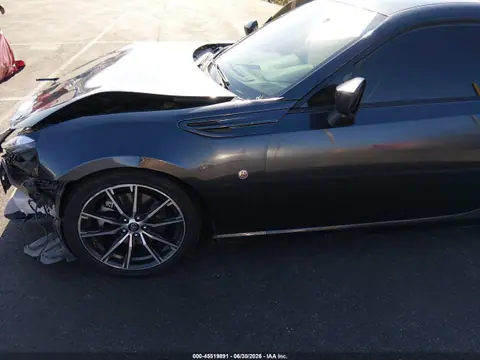 2017 Toyota 86 VIN JF1ZNAA10H8701405 фото 6