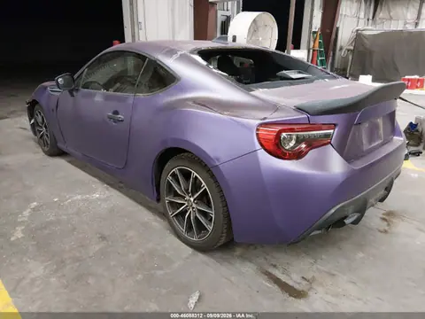 2017 Toyota 86 VIN JF1ZNAA10H8702098 фото 3