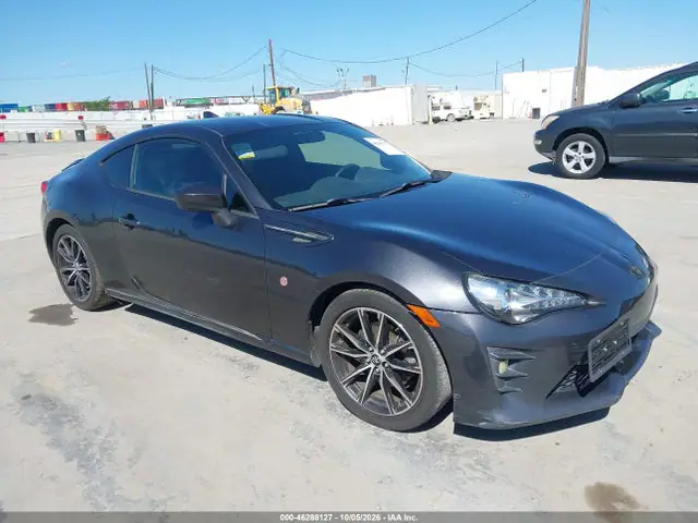 JF1ZNAA14H8700676 Toyota 86 2017 — повреждение Естественный износ, фото до ремонта