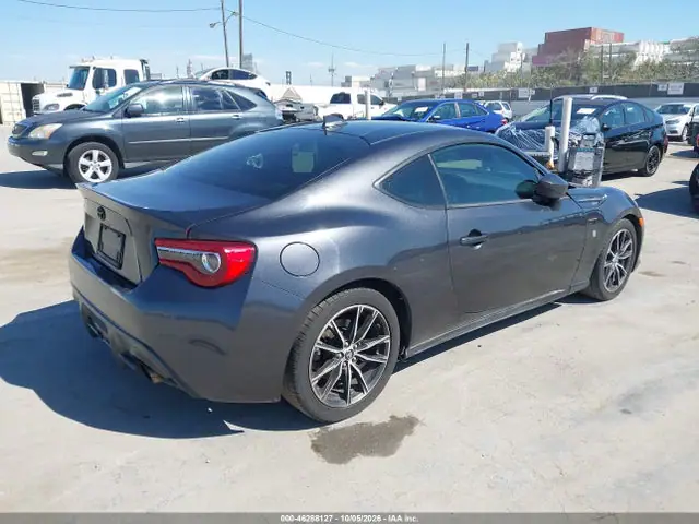 JF1ZNAA14H8700676 — 2017 Toyota 86, фото 4 с аукциона IAAI 14.10.2026, Естественный износ