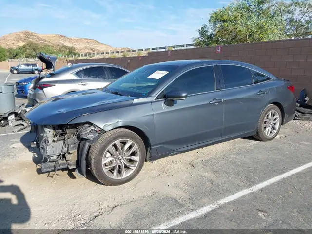 4T1JA1AB7NU015811 — 2022 Toyota Avalon XLE Hybrid, фото 2 с аукциона IAAI 14.10.2026, Передняя часть