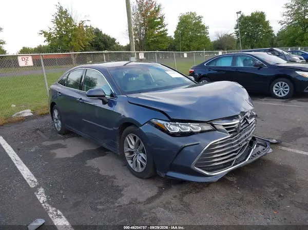 4T1AZ1FB5NU079721 — 2022 Toyota Avalon, Передняя часть (Front End), фото до ремонта