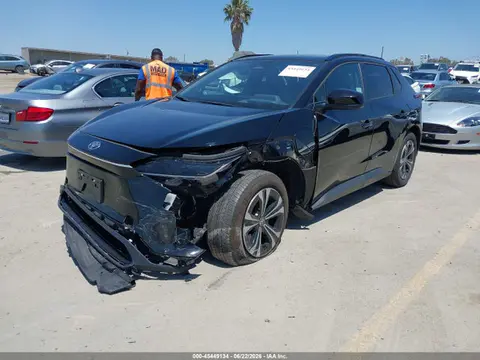 2024 Toyota BZ4X XLE VIN JTMAAAAA4RA054830 фото 2