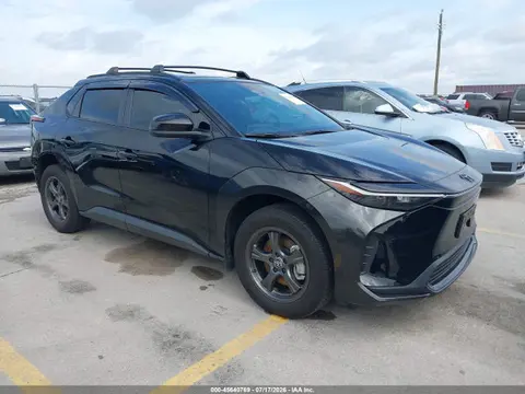 JTMAAAAA8SA073001 — 2025 Toyota BZ4X XLE, Задняя часть (Rear), фото до ремонта