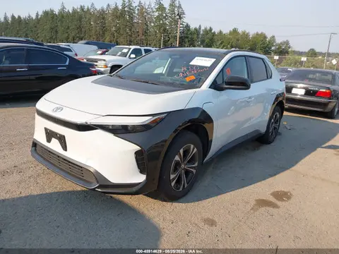 2025 Toyota BZ4X XLE VIN JTMAAAAA4SA073948 фото 2