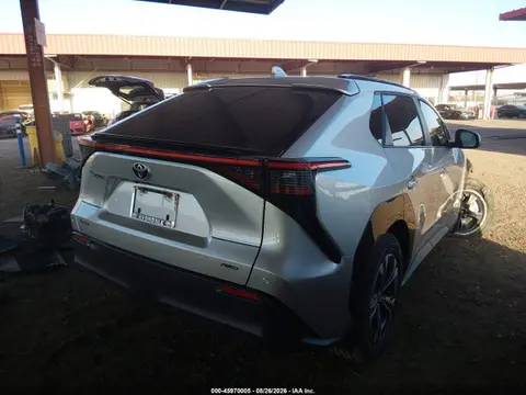 2025 Toyota BZ4X XLE VIN JTMABACA4SA096124 фото 4