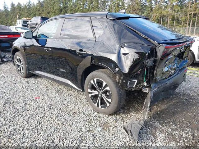 JTMABACA4SA100396 — 2025 Toyota BZ4X XLE, фото 3 с аукциона IAAI 30.09.2026, Задняя часть