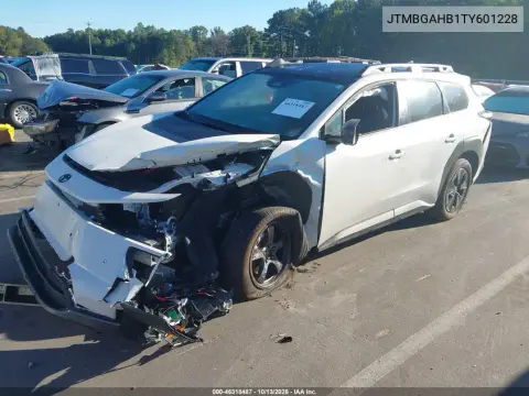 2026 Toyota Bz Woodland Premium VIN JTMBGAHB1TY601228 фото 2