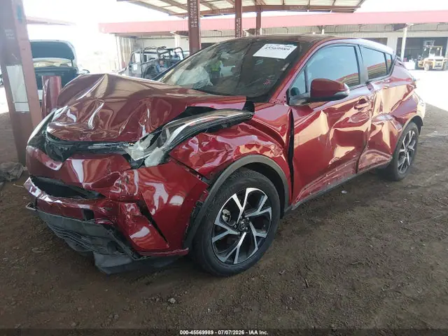 NMTKHMBX2JR028639 — 2018 Toyota C-HR XLE, фото 2 с аукциона IAAI 29.09.2026, Передняя часть