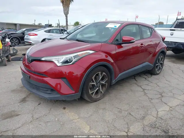 JTNKHMBXXK1062582 — 2019 Toyota C-HR XLE, фото 2 с аукциона IAAI 14.10.2026, Правый бок