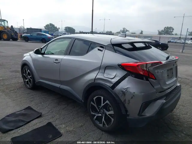 2019 Toyota C-HR XLE VIN JTNKHMBX9K1012515 фото 3