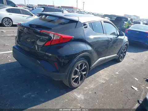 2020 Toyota C-HR XLE VIN JTNKHMBX2L1087705 фото 4