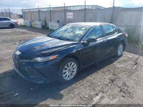 2018 Toyota Camry Hybrid Le VIN 4T1B31HK6JU003356 фото 2