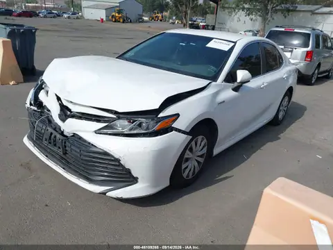 2018 Toyota Camry Hybrid Le VIN 4T1B31HK8JU507570 фото 2