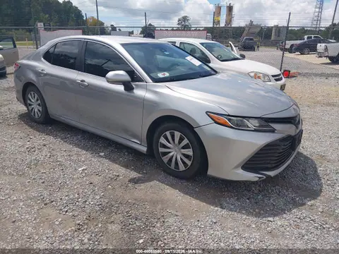4T1B31HK0KU511730 — 2019 Toyota Camry Hybrid LE, Repossession, фото до ремонта