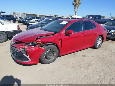 2024 Toyota Camry Hybrid Le VIN 4T1C31AK4RU069463 фото 2