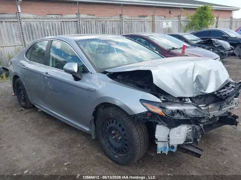 4T1B21HK3MU016251 — 2021 Toyota Camry Hybrid SE, Передняя часть (Front), фото до ремонта