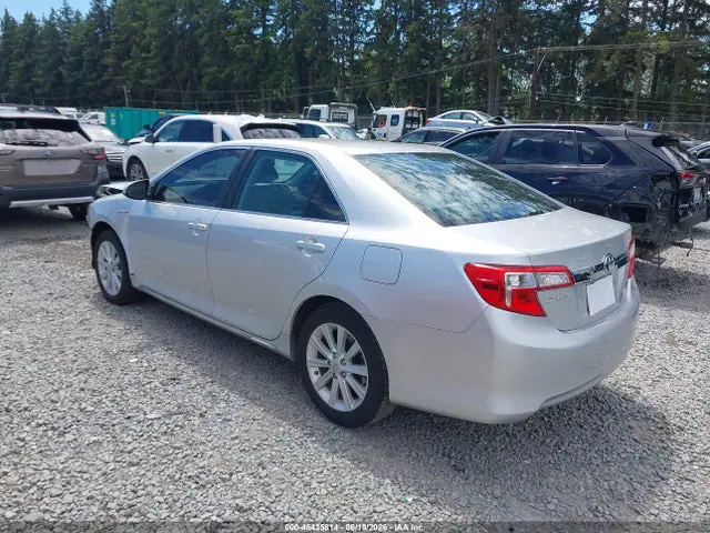4T1BD1FK4EU102165 — 2014 Toyota Camry Hybrid XLE, фото 3 с аукциона IAAI 30.09.2026, Передняя часть