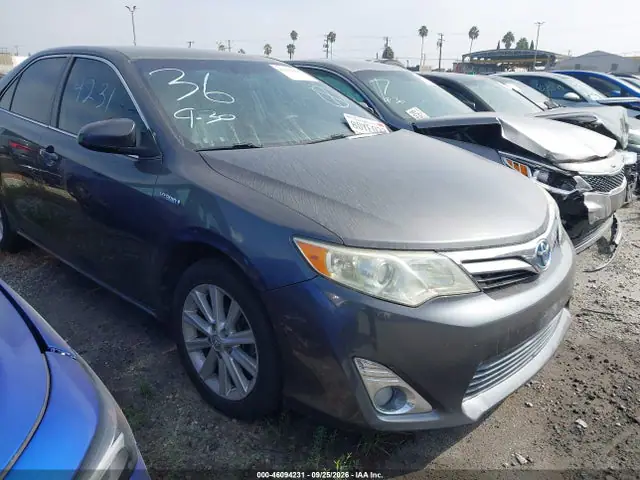 4T1BD1FKXEU104969 — 2014 Toyota Camry Hybrid XLE, Левый бок (Left Side), фото до ремонта