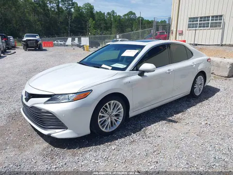 2018 Toyota Camry Hybrid Xle VIN 4T1B21HK9JU001829 фото 2