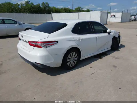 2018 Toyota CAMRY L VIN 4T1B11HK6JU076197 фото 4