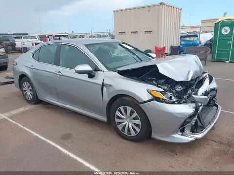 4T1C31AK7LU518142 — 2020 Toyota Camry LE Hybrid, Передняя часть (Front End), фото до ремонта