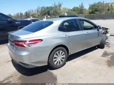 2020 Toyota Camry Le Hybrid VIN 4T1C31AK2LU529887 фото 4